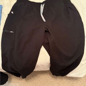 Figs XXL Petite Black Joggers